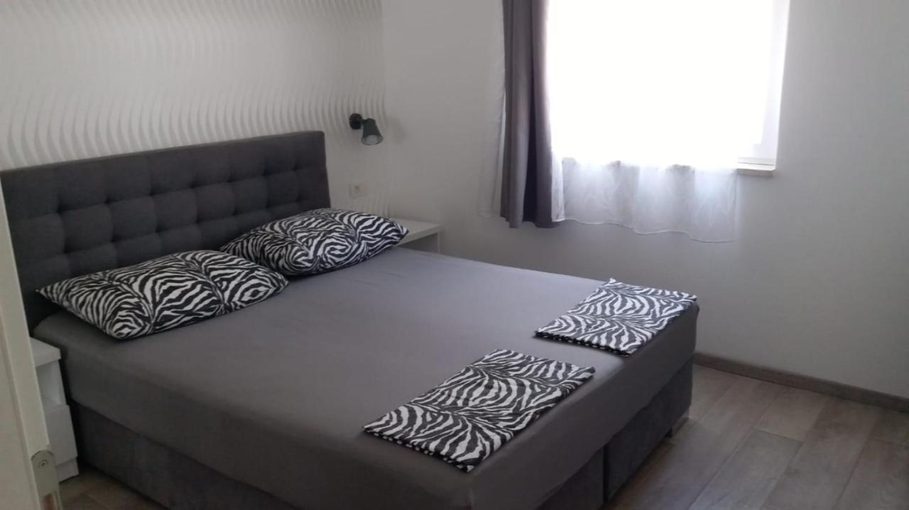 Apartment Mira II Drasnice Eksteriør bilde