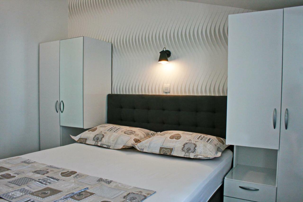 Apartment Mira II Drasnice Eksteriør bilde